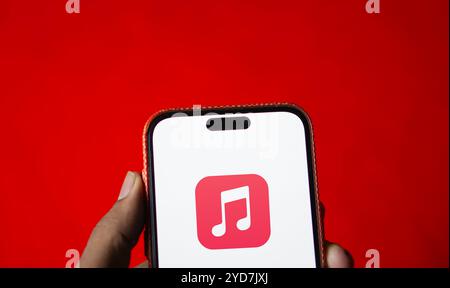 Dhaka, Bangladesh- 06 juin 2024 : le logo Apple Music est affiché sur le smartphone. Banque D'Images