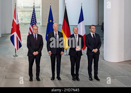 Photo de famille : le premier ministre britannique Keir Starmer, le président américain Biden, le chancelier allemand Scholz et le président de Frensh Macron, 18.10.24 Banque D'Images