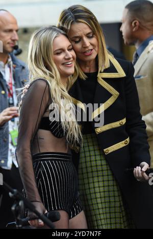 Kelsea Ballerini joue au Today Show de NBC au Rockefeller Center à New York, NY, le 25 octobre 2024. (Photo par Efren Landaos/Sipa USA) Banque D'Images