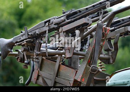 La MG 42 est une mitrailleuse allemande à usage général refroidie par air et actionnée par recul, largement utilisée par la Wehrmacht et la Waffen-SS. Banque D'Images