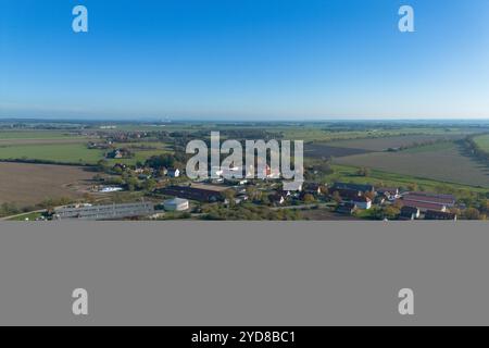 Dorf Stroga Der Ort Stroga BEI Großenhain im Landkreis Meißen Luftaufnahme mit einer Drohne Stroga Sachsen Deutschland *** village de Stroga le village de Stroga près de Großenhain dans le district de Meißen vue aérienne avec un drone Stroga Saxe Allemagne Daniel Wagner Banque D'Images