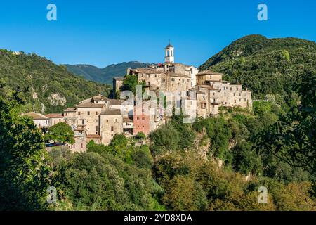 Le beau village de Rocchette, près de Torri à Sabina, dans la province de Rieti, Latium, Italie. Banque D'Images