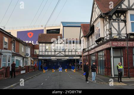 Portsmouth, Royaume-Uni. 25 octobre 2024. Vue générale à l'extérieur du stade pendant le match Portsmouth FC v Sheffield mercredi FC SKY Bet EFL Championship à Fratton Park, Portsmouth, Angleterre, Royaume-Uni le 25 octobre 2024 crédit : Every second Media/Alamy Live News Banque D'Images