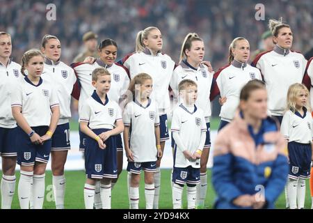 Londres, Royaume-Uni. 25 octobre 2024. Hymnes nationaux lors du match amical international entre l'Angleterre et l'Allemagne au stade de Wembley crédit : Ryan Asman/on Her Side Banque D'Images