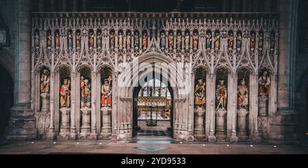 Cathédrale de Ripon, Ripon, Yorkshire du Nord, Royaume-Uni. Vues dans et autour de la cathédrale de Ripon à la fin octobre 2024. Photographie légère attrapée/Alamy News. Banque D'Images