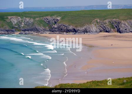 Pwhole point East et Holywell Beach près de Newquay depuis le sentier côtier du Sud-Ouest, Cornouailles du Nord, Angleterre, Royaume-Uni Banque D'Images