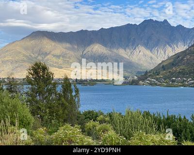 Lac Wakatipu à Frankton Beach Queenstown Île du Sud Nouvelle-Zélande photo Banque D'Images