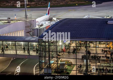 Abflugbereich, terminal 1 AM Flughafen Köln-Bonn, CGN, NRW, Deutschland, Flughafen Köln-Bonn *** zone des départs, terminal 1 de l'aéroport de Cologne Bonn, CGN, NRW, Allemagne, aéroport de Cologne Bonn Banque D'Images