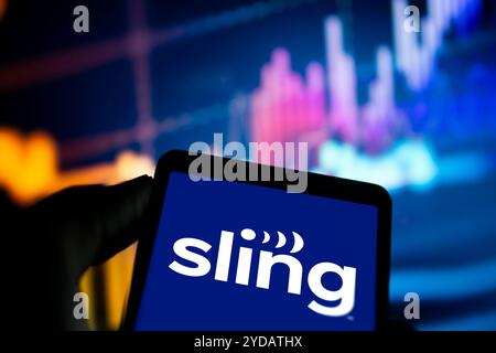 Dhaka, Bangladesh- 13 juillet 2024 : le logo Sling est affiché sur le smartphone. Banque D'Images