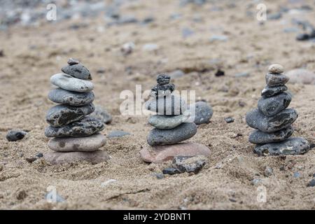 Tours en pierre construites sur la plage de la mer Baltique, village de pêcheurs de Vitt, île de Ruegen, Mecklembourg-Poméranie occidentale, Allemagne, Europe Banque D'Images