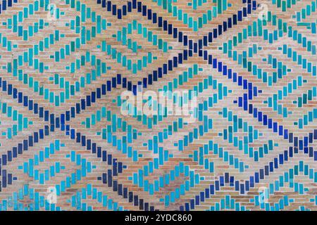 Samarcande, Ouzbékistan - octobre. 10. 2024 : anciens motifs de la madrasa sur la place du Registan Banque D'Images