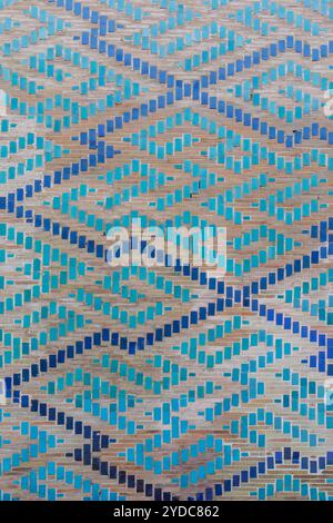 Samarcande, Ouzbékistan - octobre. 10. 2024 : anciens motifs de la madrasa sur la place du Registan Banque D'Images