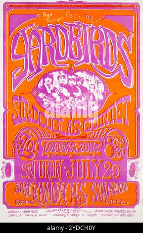 Affiche de concert psychédélique - Yardbirds 1967 Danville, California concert Poster avec Jimmy page (Jeff Beck sur photo mais plus dans le groupe) ainsi que Sir Douglas Quintet et la zone de chargement nommée sur l'affiche. Banque D'Images