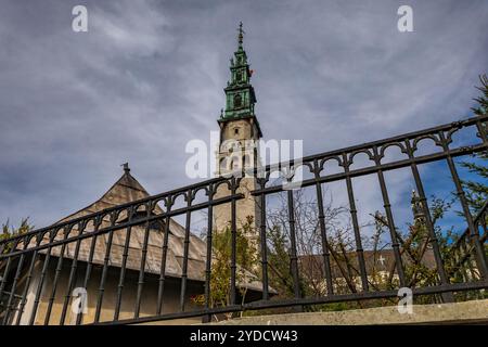 Monastère dédié à la Bienheureuse Vierge Marie à Częstochowa, image de notre-Dame de Czestochowa en automne Banque D'Images