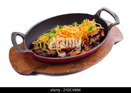 Steak avec champignons et chips d'oignon Banque D'Images