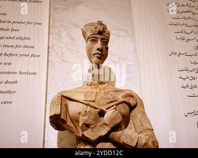 Le Caire, Egypte, 6 octobre 2024 : Akhenaton, Akhenaton ou Echnaton, un ancien pharaon égyptien fils d'Amenhotep III et Tiye, le Musée national d'Egypte Banque D'Images