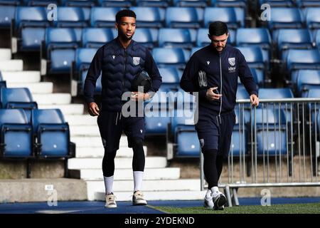 Mason Holgate de West Bromwich Albion arrive avant le match du Sky Bet Championship West Bromwich Albion vs Cardiff City aux Hawthorns, West Bromwich, Royaume-Uni, le 26 octobre 2024 (photo de Gareth Evans/News images) Banque D'Images