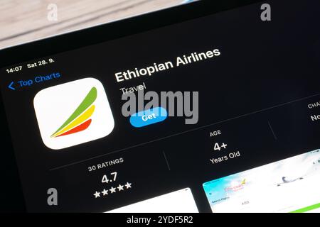 OSTRAVA, TCHÉQUIE - 28 SEPTEMBRE 2024 : App Store avec l'application mobile Ethiopian Airlines pour les voyages Banque D'Images