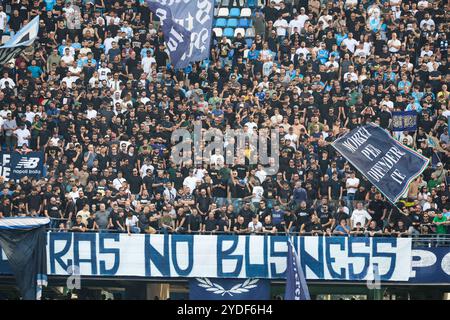 Naples, Campanie, ITALIE. 26 octobre 2024. Pendant le match de football du 26/10/2024, valable pour le championnat italien Serie A - 2024/25 à Naples au Diego Armando Maradona Stadium entre SSC Napoli vs FC Lecce. Sur la photo : (crédit image : © Fabio Sasso/ZUMA Press Wire) USAGE ÉDITORIAL SEULEMENT! Non destiné à UN USAGE commercial ! Banque D'Images