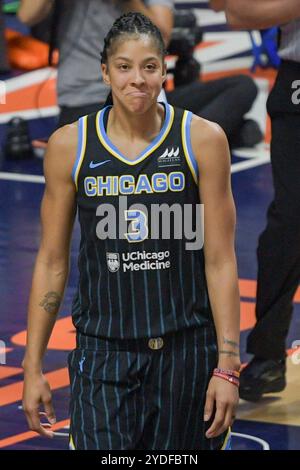 Uncasville, Connecticut, États-Unis. 6 septembre 2022. L'attaquante Candace Parker (3) réagit au quatrième match des demi-finales des séries éliminatoires de la WNBA entre le Chicago Sky et le Connecticut Sun au Mohegan Sun Arena à Uncasville, Connecticut. Erica Denhoff/CSM/Alamy Live News Banque D'Images