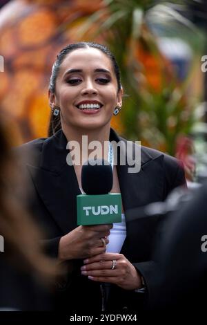 Mexico, Vereinigte Staaten. 25 octobre 2024. Maria Fernanda Mora (TUDN TV Moderatorin), MEX, formel 1 Weltmeisterschaft, Grand Prix von Mexiko City, Autodromo Hermanos Rodriguez, Freies Training, 25.10.2024 Foto : Eibner-Pressefoto/Michael Memmler crédit : dpa/Alamy Live News Banque D'Images