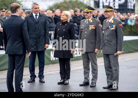 Wien, Österreich. 26. Oktober 2024. Feierlichkeiten anlässlich des Nationalfeiertages am Wiener Heldenplatz, Leistungsschau des österreichischen Bundesheeres, Verleihung des MilizAwards 2024. Banque D'Images