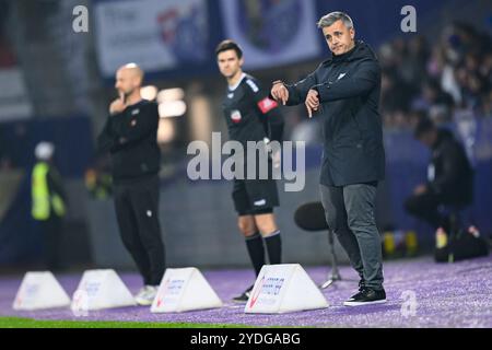 ABD0199 20241026 - WIEN - Österreich : Headcoach Philipp Semlic(WSG Tirol) am Samstag, 26. Oktober 2024, anl. Einer Fußball-Bundesliga-Begegnung zwischen FK Austria Wien und WSG Tirol in der Generali Arena in Wien. - FOTO : APA/MAX SLOVENCIK - 20241026 PD8252 crédit : APA-PictureDesk/Alamy Live News Banque D'Images