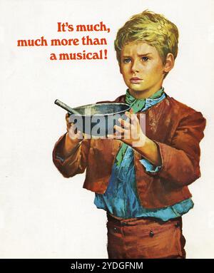 Illustration de MARK LESTER comme Oliver Twist sur le devant de la feuille de synopsis britannique pour OLIVER! 1968 réalisateur CAROL REED roman CHARLES DICKENS , musique et paroles de LIONEL BART scénario VERNON HARRIS costume Design PHYLLIS DALTON Producteur JOHN WOOLF Romulus films/ Warwick film Productions/ Columbia Pictures Banque D'Images