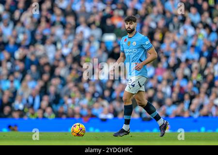 Stade Etihad, Manchester, Royaume-Uni. 26 octobre 2024. Premier League Football, Manchester City contre Southampton ; Josko Gvardiol de Manchester City cherche à passer le ballon crédit : action plus Sports/Alamy Live News Banque D'Images