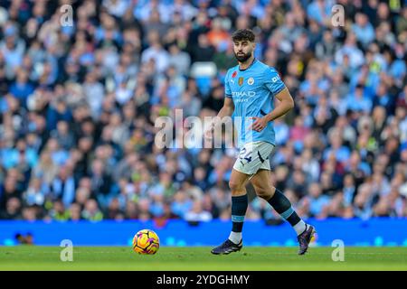 Stade Etihad, Manchester, Royaume-Uni. 26 octobre 2024. Premier League Football, Manchester City contre Southampton ; Josko Gvardiol de Manchester City cherche à passer le ballon crédit : action plus Sports/Alamy Live News Banque D'Images