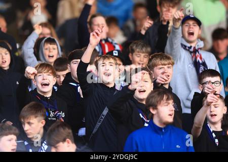 Dens Park, Dundee, Royaume-Uni. 26 octobre 2024. Scottish Premiership Football, Dundee versus St Johnstone ; Dundee fans Credit : action plus Sports/Alamy Live News Banque D'Images