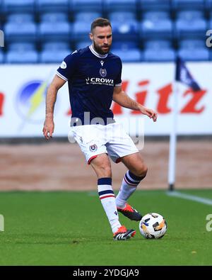 Dens Park, Dundee, Royaume-Uni. 26 octobre 2024. Scottish Premiership Football, Dundee versus St Johnstone ; Clark Robertson de Dundee Credit : action plus Sports/Alamy Live News Banque D'Images