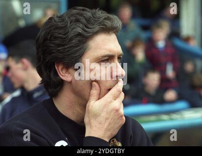 Les loups entraînent Colin Lee. Portsmouth contre Wolverhampton Wanderers à Fratton Park 16/3/96 0-2 Banque D'Images