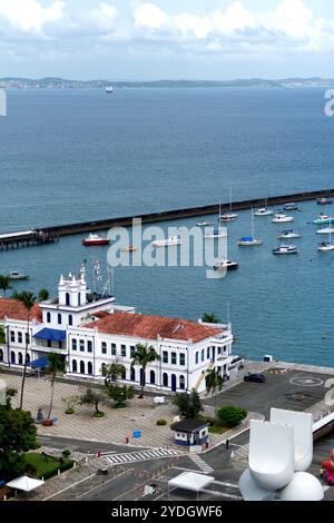 Salvador, Bahia, Brésil - 12 octobre 2024 : vue d'en haut de la baie de tous les Saints dans la ville de Salvador, Bahia. Banque D'Images