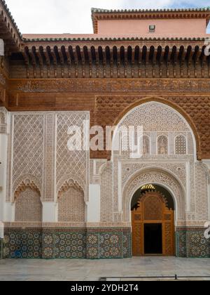 Cour de la Madrasa Ben Youssef, Marrakech Banque D'Images