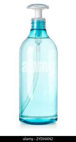 BUE, cosmétique cyan, eau micellaire isolée sur fond blanc. Bouteille cosmétique transparente avec distributeur Banque D'Images