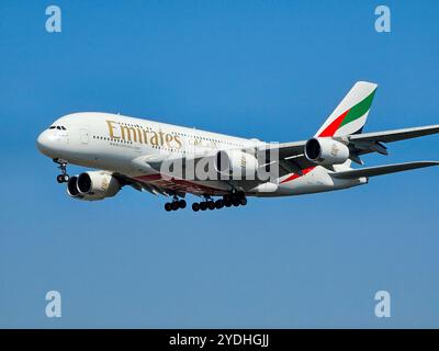 Francfort, Hesse, Allemagne - 13 août 2024 : Airbus A380-861 A6-EUA FRA Aéroport de Francfort Banque D'Images