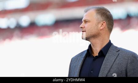 Stuttgart, Allemagne. 26 octobre 2024. IM Bild : Sportvorstand Fabian Wohlgemuth (VFB) 26.10.2024, Fussball, Bundesliga, VfB Stuttgart - Holstein Kiel, GER, Stuttgart, MHP Arena, DFL LA RÉGLEMENTATION INTERDIT TOUTE UTILISATION DE PHOTOGRAPHIES COMME SÉQUENCES D'IMAGES ET/OU QUASI-VIDÉO. Crédit : dpa/Alamy Live News Banque D'Images