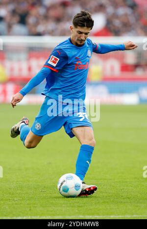 Stuttgart, Allemagne. 26 octobre 2024. IM Bild : Armin Gigovic (Holstein Kiel, 37), 26.10.2024, Fussball, Bundesliga, la RÉGLEMENTATION VfB Stuttgart - Holstein Kiel, GER, Stuttgart, MHP Arena, DFL INTERDIT TOUTE UTILISATION DE PHOTOGRAPHIES COMME SÉQUENCES D'IMAGES ET/OU QUASI-VIDÉO. Crédit : dpa/Alamy Live News Banque D'Images