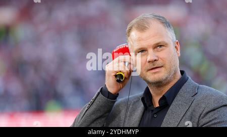 Stuttgart, Allemagne. 26 octobre 2024. IM Bild : Sportvorstand Fabian Wohlgemuth (VFB) 26.10.2024, Fussball, Bundesliga, VfB Stuttgart - Holstein Kiel, GER, Stuttgart, MHP Arena, DFL LA RÉGLEMENTATION INTERDIT TOUTE UTILISATION DE PHOTOGRAPHIES COMME SÉQUENCES D'IMAGES ET/OU QUASI-VIDÉO. Crédit : dpa/Alamy Live News Banque D'Images