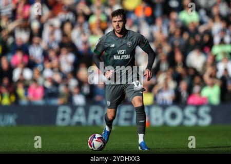 West Bromwich, Royaume-Uni. 26 octobre 2024. Calum Chambers de Cardiff City va de l'avant avec le ballon lors du match du Sky Bet Championship West Bromwich Albion vs Cardiff City aux Hawthorns, West Bromwich, Royaume-Uni, le 26 octobre 2024 (photo par Gareth Evans/News images) à West Bromwich, Royaume-Uni le 26/10/2024. (Photo de Gareth Evans/News images/SIPA USA) crédit : SIPA USA/Alamy Live News Banque D'Images