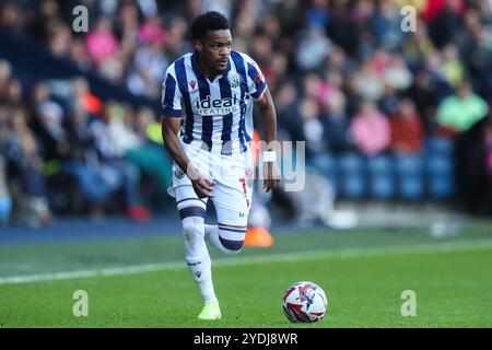 West Bromwich, Royaume-Uni. 26 octobre 2024. Grady Diangana de West Bromwich Albion rompt avec le ballon lors du match du Sky Bet Championship West Bromwich Albion vs Cardiff City aux Hawthorns, West Bromwich, Royaume-Uni, 26 octobre 2024 (photo par Gareth Evans/News images) à West Bromwich, Royaume-Uni le 26/10/2024. (Photo de Gareth Evans/News images/SIPA USA) crédit : SIPA USA/Alamy Live News Banque D'Images