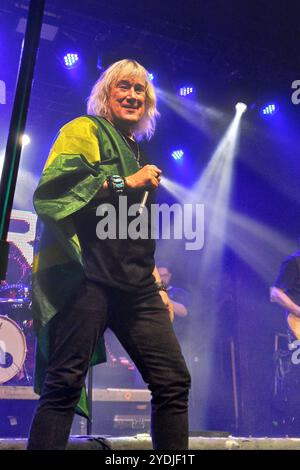 Sao Paulo, Brésil. 26 octobre 2024. Dans la photo chanteur John Schlitt lors d'une représentation à São Paulo, dans la nuit du samedi 26 octobre 2024. Le Christian Rock PETRA Band part en méga tournée au Brésil, le guitariste Bob Hartman, John Schlitt, John Lawry, Greg Bailey et Cristian Borneo se produiront dans 5 villes du Brazil Tour 2024. Crédit : Saulo Dias/Alamy Live News Banque D'Images