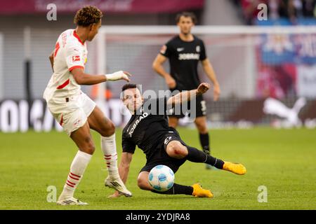 Leipzig, Allemagne. 26 octobre 2024. Nicolas Höfler (27) de Fribourg vu lors du match de Bundesliga entre le RB Leipzig et Fribourg au Red Bull Arena de Leipzig. Banque D'Images