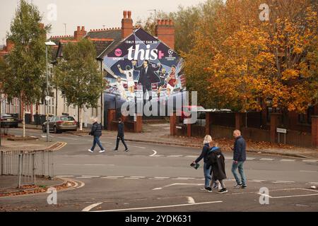 Birmingham, Royaume-Uni. 26 octobre 2024. Une peinture murale Aston Villa sur le côté d'un bâtiment près de Villa Park, Birmingham, Royaume-Uni le 26 octobre 2024. Crédit : Paul Marriott/Alamy Live News Banque D'Images