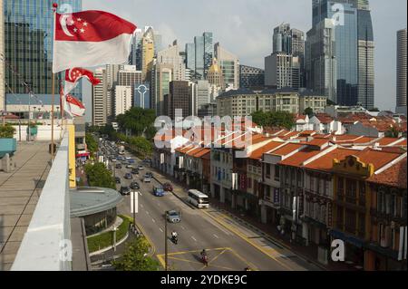 19.07.2018, Singapour, République de Singapour, Asie, Une vue d'en haut du quartier Chinatown de Singapour et les gratte-ciel du quartier des affaires i Banque D'Images