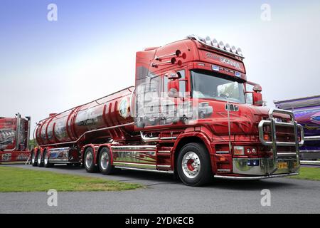 Alaharma, FINLANDE, 10 AOÛT 2018 : Torpedo Scania T164 super Truck histoire de Scania Pouls Bremseservice A/S sur Power Truck Show 2018, Finlande, Europ Banque D'Images