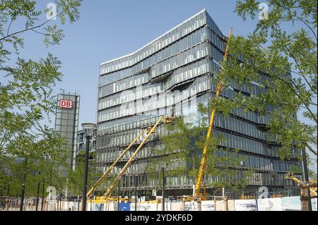 12.06.2019, Berlin, Allemagne, Europe, Nouvelle construction de l'immeuble de bureaux Cube Berlin sur Washingtonplatz à Mitte, juste à côté de la voie ferrée principale s. Banque D'Images