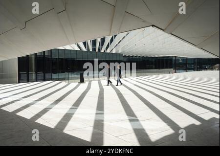 11.06.2018, Lisbonne, Portugal, Europe, cour intérieure du siège de la société EDP dans la capitale portugaise. Le bâtiment a été conçu par le Port Banque D'Images