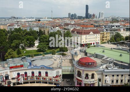 16.06.2019, Vienne, Autriche, Europe, vue de la Grande roue Prater géante de Vienne sur le Stuwerviertel en direction de Donaucity avec la Tour DC I dans le th Banque D'Images